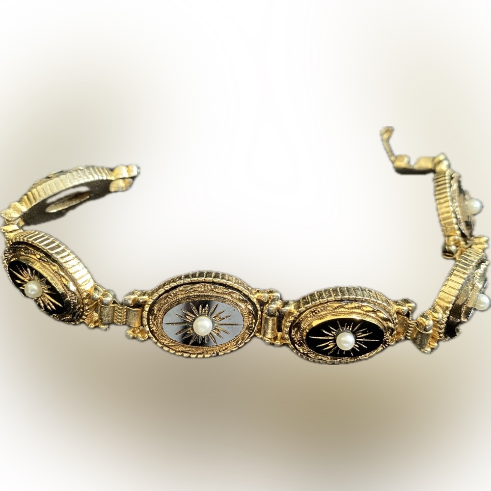 Vintage Signed SPHINX 4392 Victorian Revival Gold Tone Heavy Link Bracelet